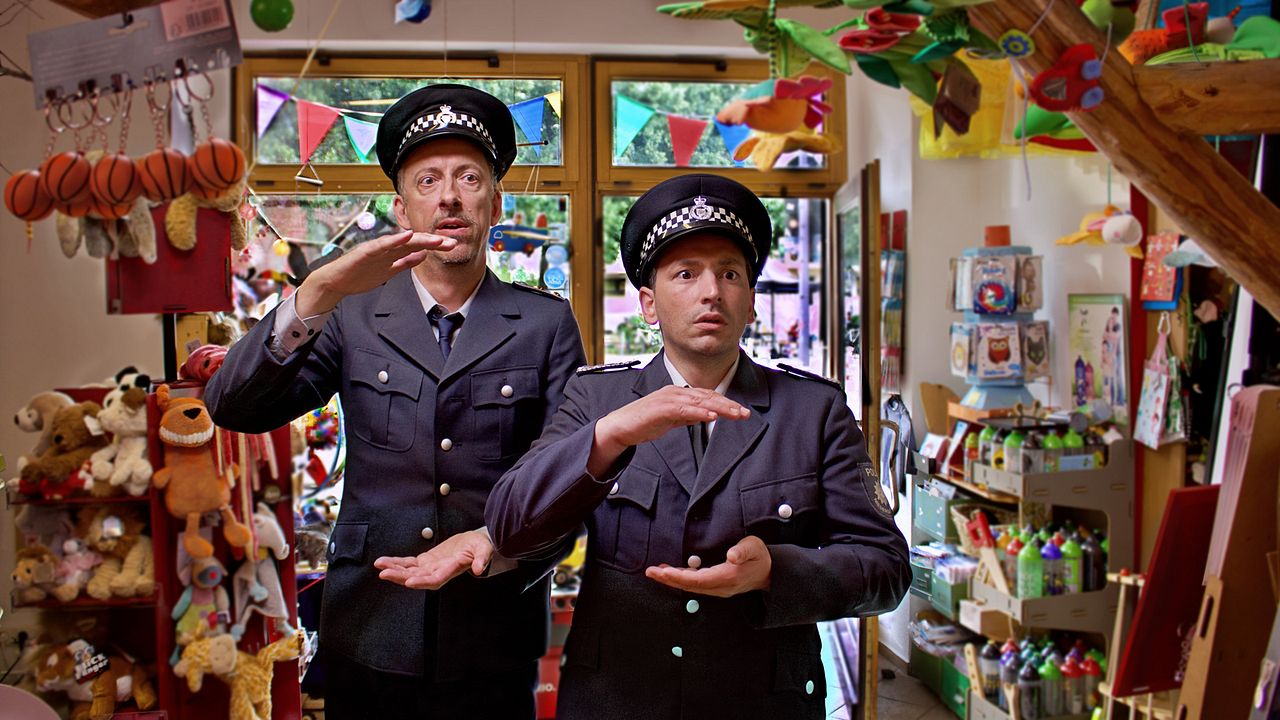 Akiko – Der fliegende Affe : Bild Arnel Taci, Rudolf Krause