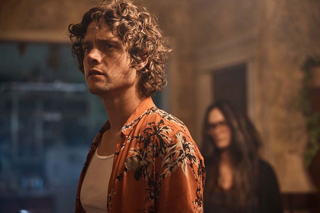 Die Alone : Bild Douglas Smith (III)