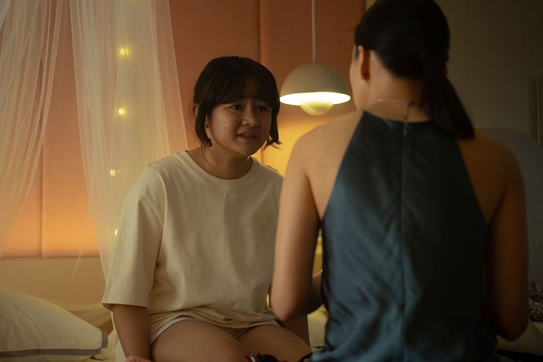 A Normal Woman : Bild