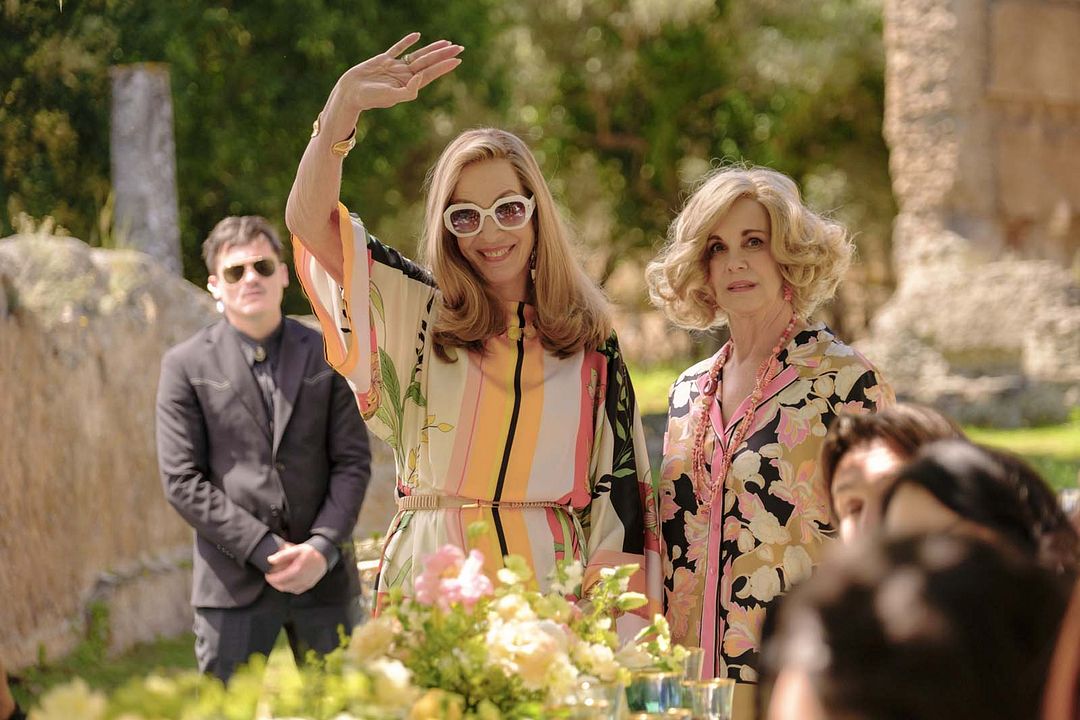 Nur noch ein kleiner Gefallen : Bild Elizabeth Perkins, Allison Janney