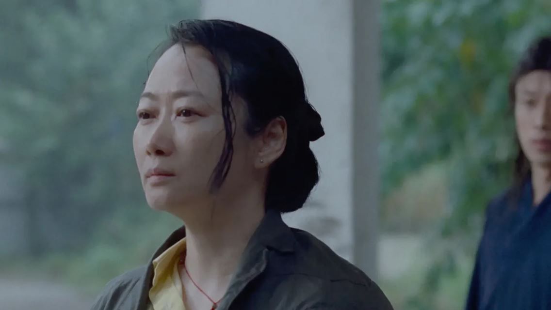 Caught By The Tides : Bild