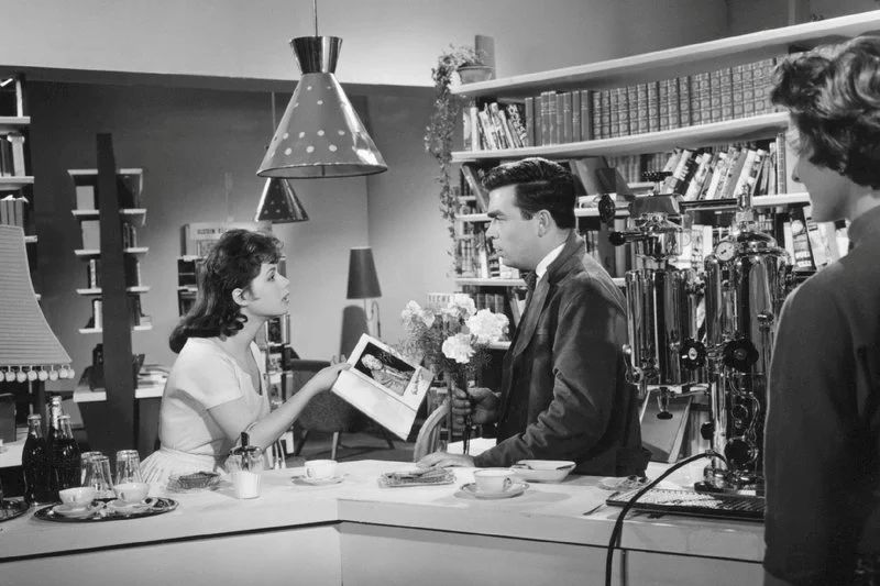 Was eine Frau im Frühling träumt : Bild Claus Biederstaedt, Chariklia Baxevanos