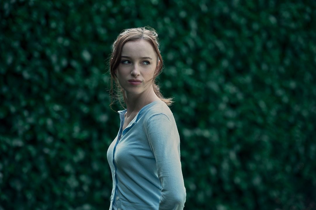 The Change : Bild Phoebe Dynevor