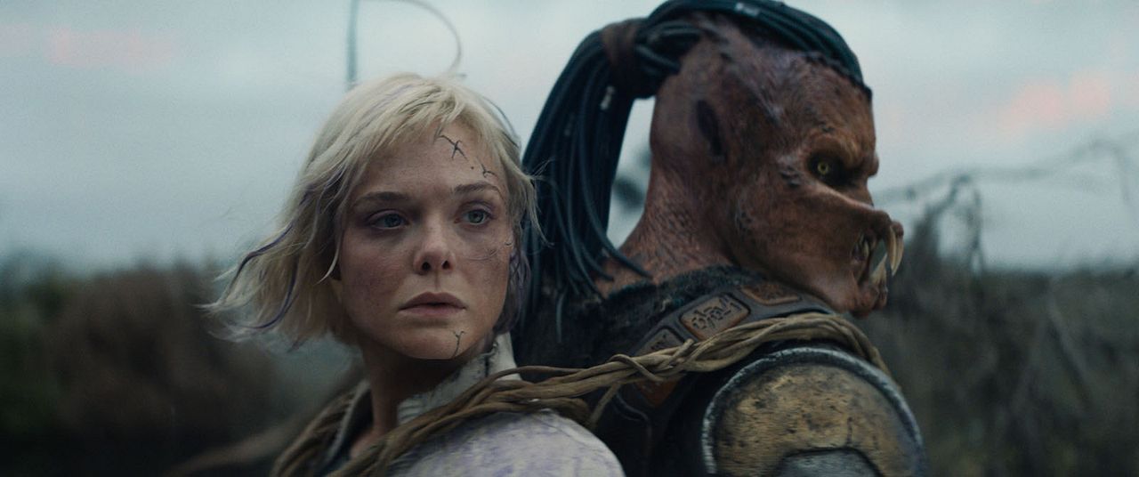 Predator: Badlands : Bild Elle Fanning, Dimitrius Schuster-Koloamatangi