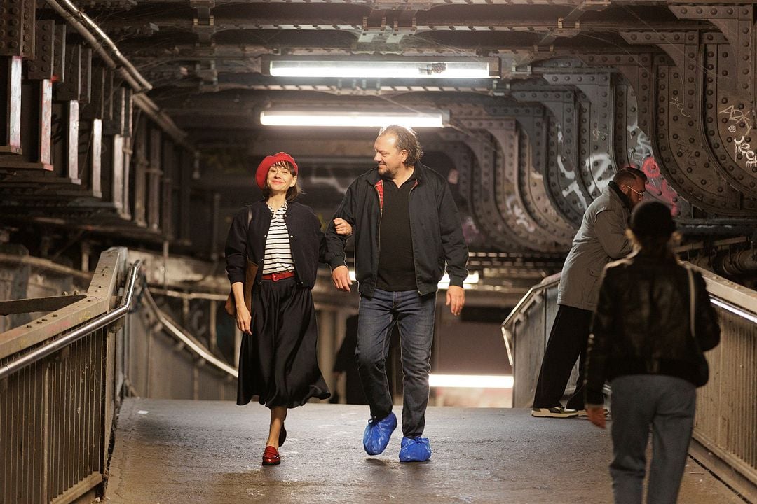 Der Held vom Bahnhof Friedrichstraße : Bild Charly Hübner, Christiane Paul