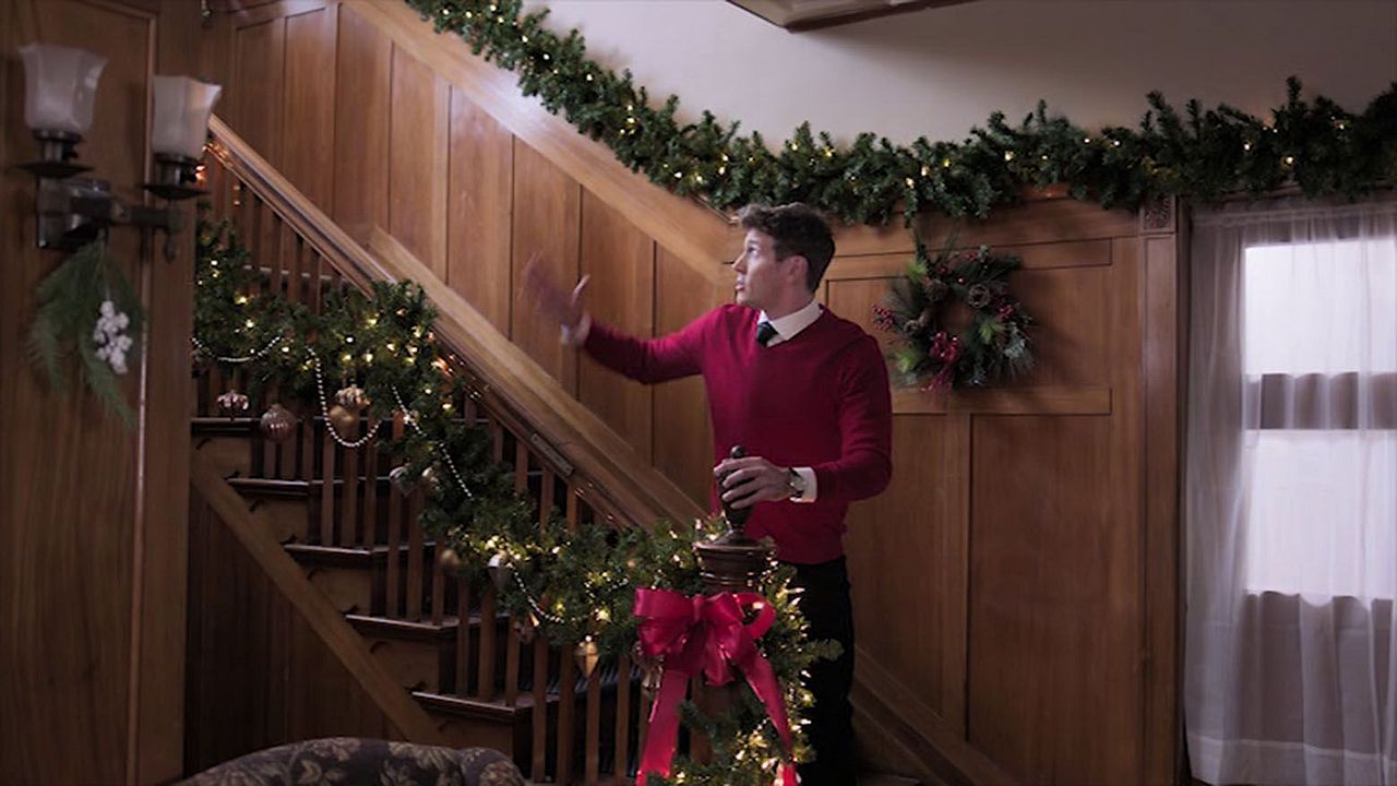 Verliebt im Weihnachtspalast : Bild Bradley Rose