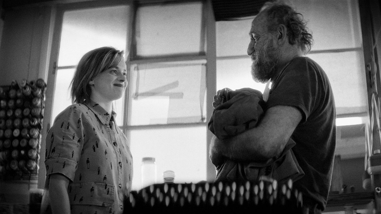 Sie glauben an Engel, Herr Drowak? : Bild Karl Markovics, Luna Wedler