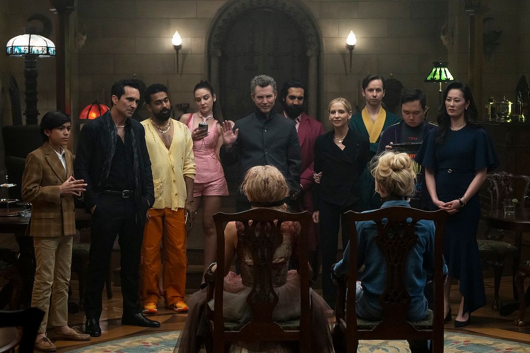 Ready Or Not 2 : Bild Daniel Berini, Juan Pablo Romero, Kathryn Newton, Sarah Michelle Gellar, Antony Hall, Varun Saranga, Samara Weaving, Olivia Cheng, Masa Lizdek, Néstor Carbonell, Shawn Hatosy