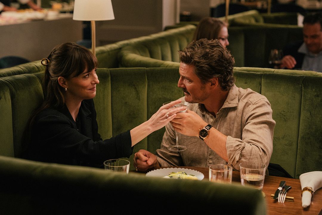 Was ist Liebe wert - Materialists : Bild Dakota Johnson, Pedro Pascal