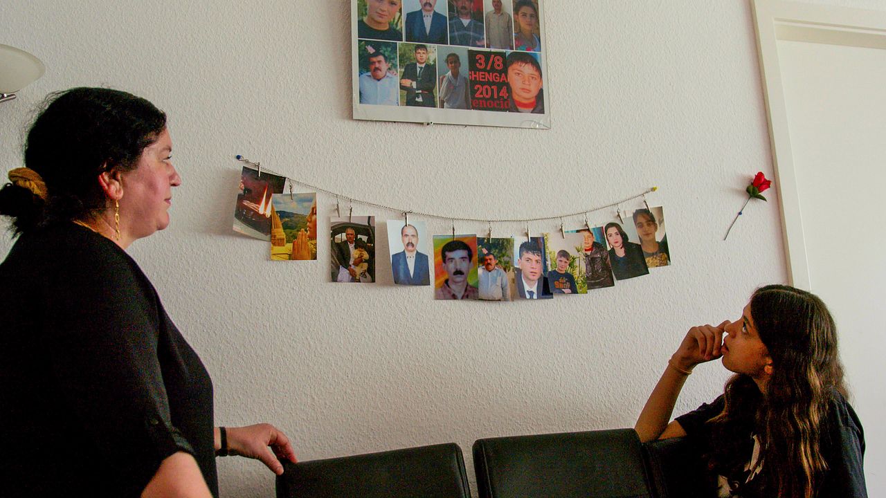 Girls Don't Cry : Bild