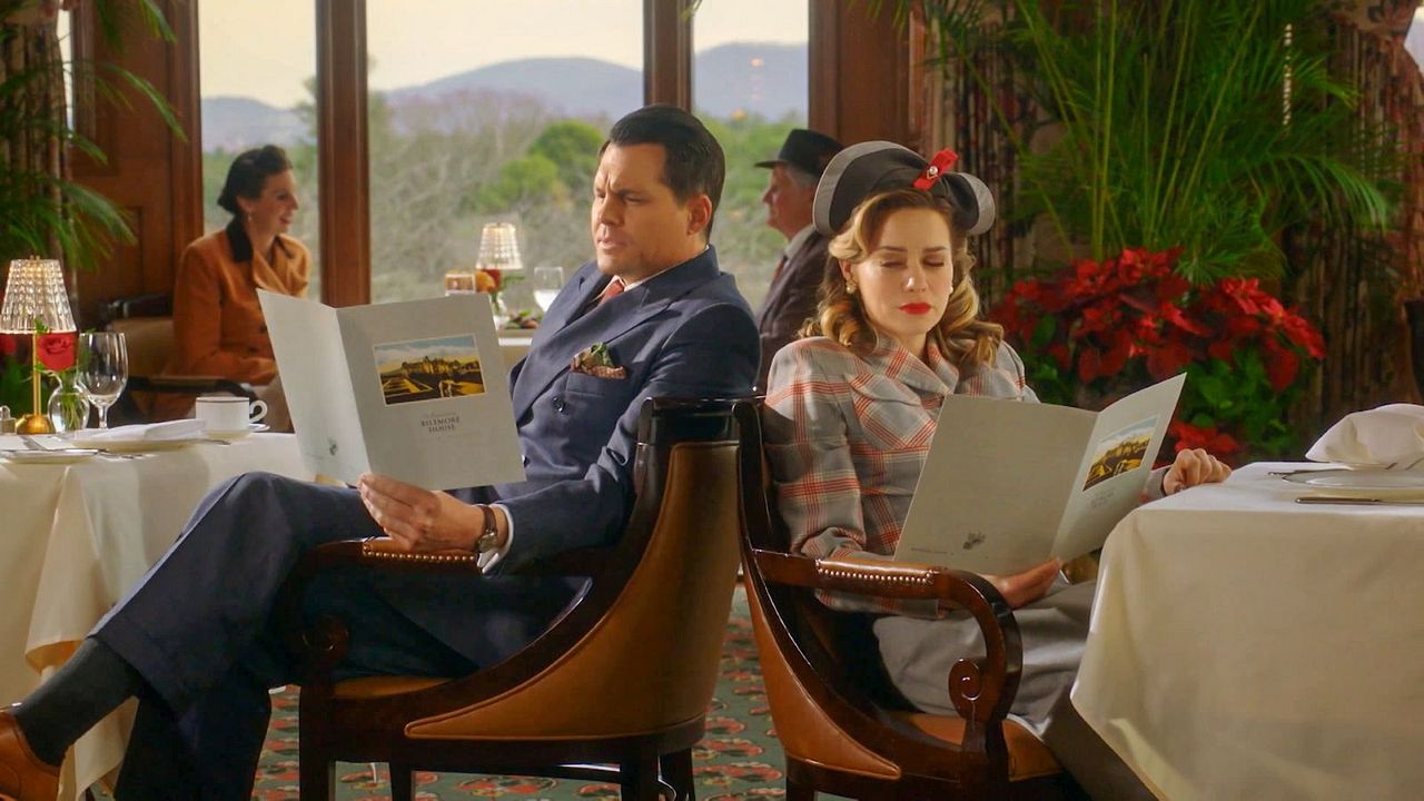 Das Weihnachtswunder von Biltmore : Bild Kristoffer Polaha, Bethany Joy Lenz