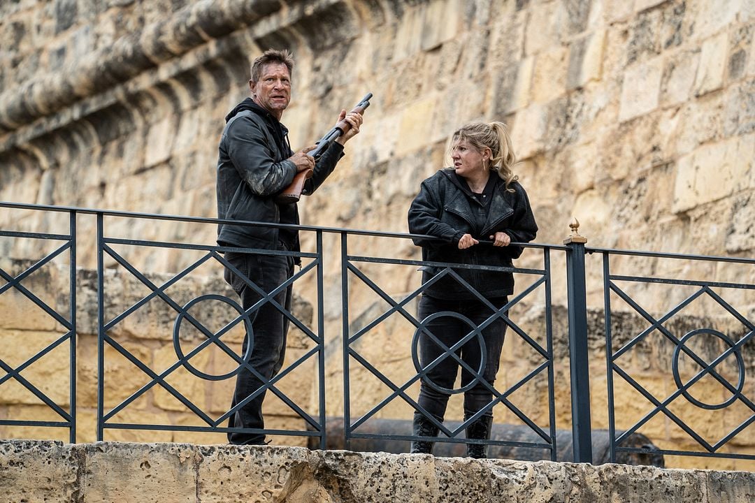 Classified : Bild Aaron Eckhart, Abigail Breslin