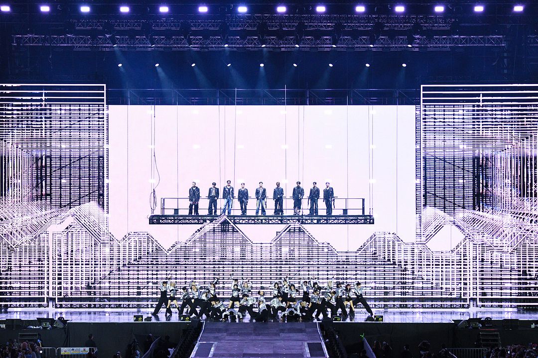 SEVENTEEN World Tour 'New_' : Bild SEVENTEEN 