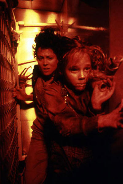 Aliens - Die Rückkehr : Bild Sigourney Weaver, Carrie Henn