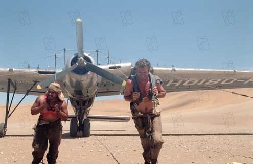Der Flug des Phoenix : Bild Dennis Quaid, John Moore