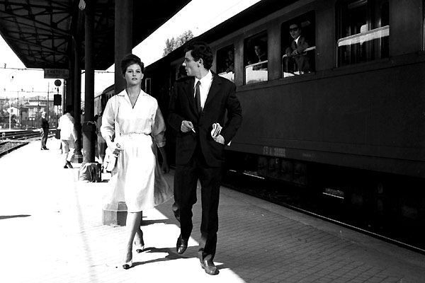 Das Mädchen mit dem leichten Gepäck : Bild Valerio Zurlini, Claudia Cardinale