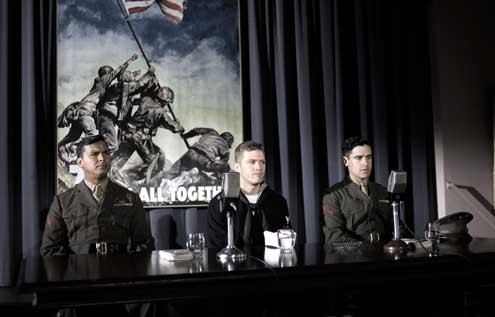 Flags of Our Fathers : Bild Jesse Bradford, Clint Eastwood, Adam Beach, Ryan Phillippe