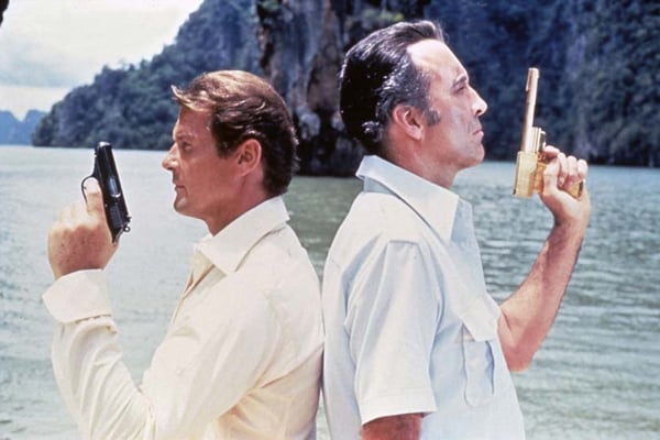 James Bond 007 - Der Mann mit dem goldenen Colt : Bild Christopher Lee, Roger Moore