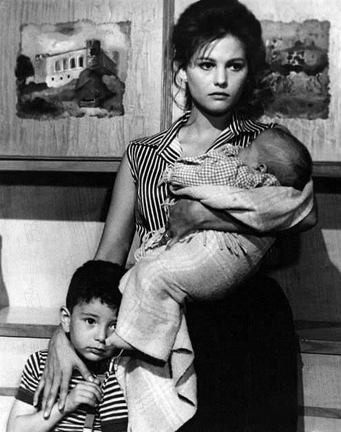 Rocco und seine Brüder : Bild Claudia Cardinale, Luchino Visconti