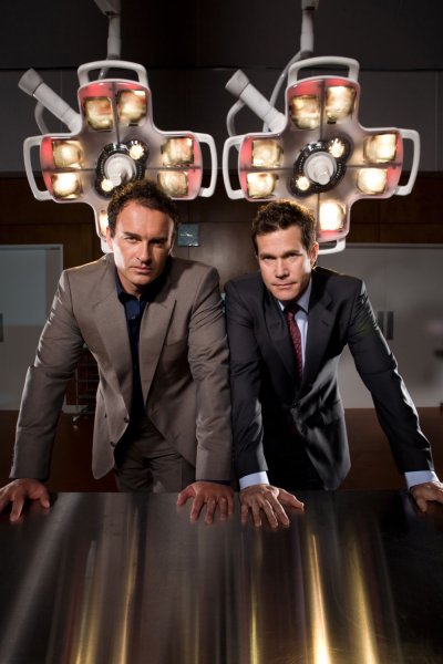 Bild Julian McMahon, Dylan Walsh