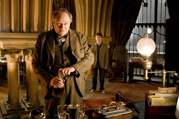 Harry Potter und der Halbblutprinz : Bild Daniel Radcliffe, Jim Broadbent