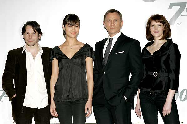 James Bond 007 - Ein Quantum Trost : Bild Mathieu Amalric, Gemma Arterton, Daniel Craig, Olga Kurylenko