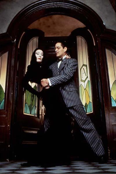 Die Addams Family : Bild Raúl Julia, Anjelica Huston