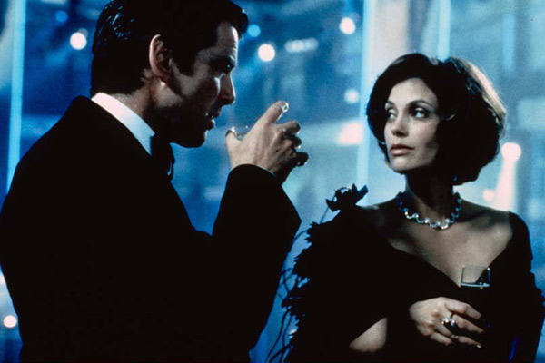 James Bond 007 - Der Morgen stirbt nie : Bild Teri Hatcher, Roger Spottiswoode, Pierce Brosnan