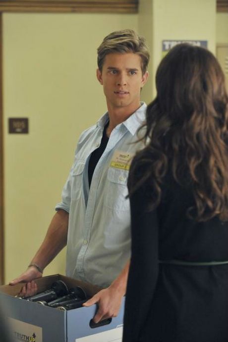 Pretty Little Liars : Bild Drew Van Acker