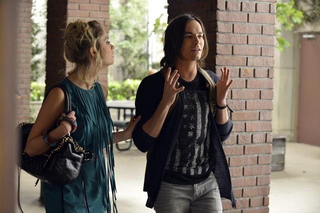 Pretty Little Liars : Bild Tyler Blackburn, Ashley Benson