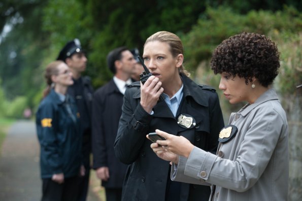 Fringe - Grenzfälle des FBI : Bild Anna Torv, Jasika Nicole