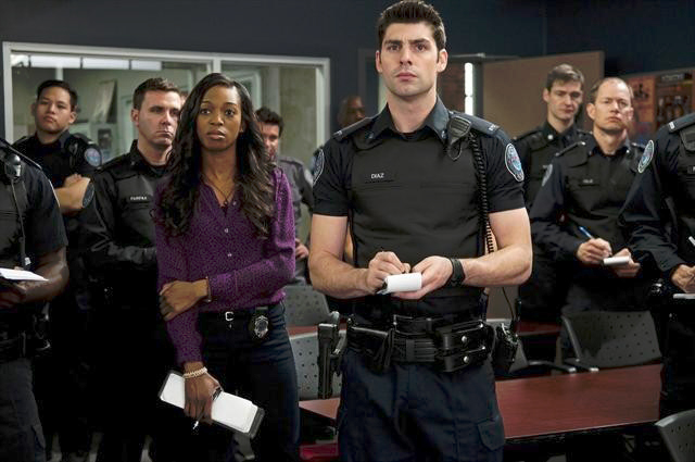 Rookie Blue : Bild Travis Milne, Enuka Okuma