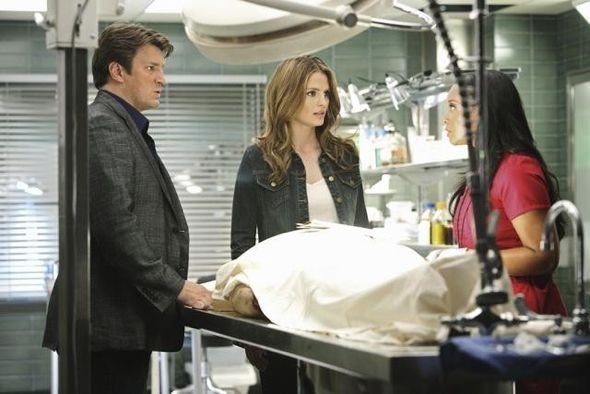 Castle : Bild Tamala Jones, Nathan Fillion, Stana Katic