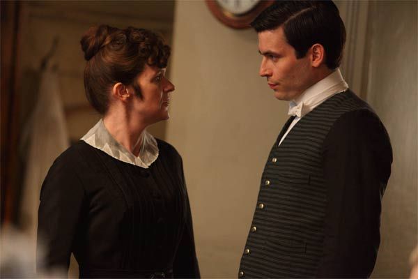 Bild Siobhan Finneran, Rob James-Collier