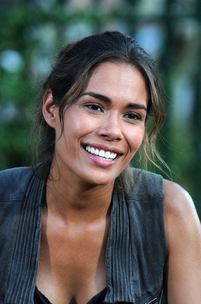 Revolution (2012) : Bild Daniella Alonso