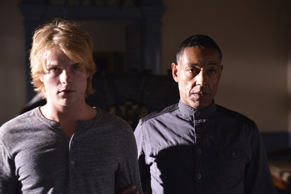 Revolution (2012) : Bild Graham Rogers, Giancarlo Esposito