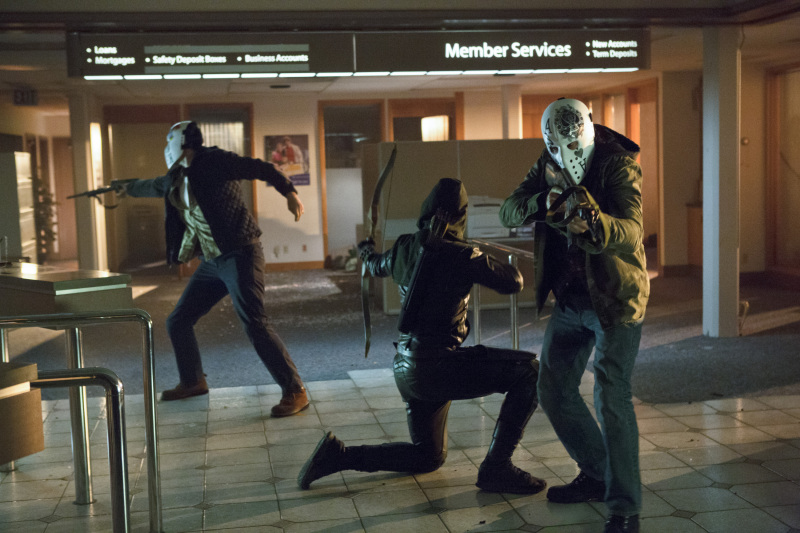 Arrow : Bild Kyle Schmid, Stephen Amell, Currie Graham