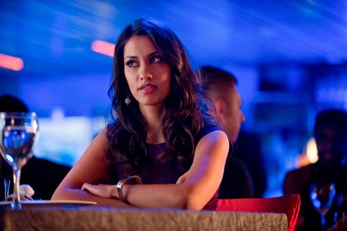 Arrow : Bild Janina Gavankar