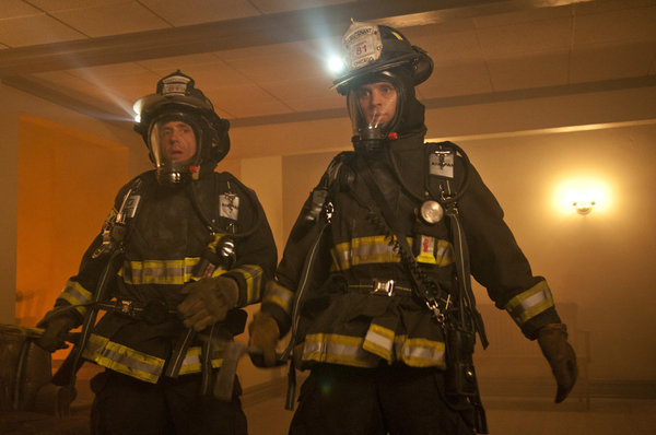 Chicago Fire : Bild Jesse Spencer, David Eigenberg