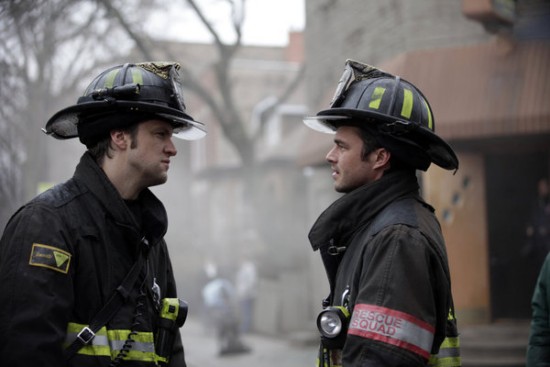 Chicago Fire : Bild Taylor Kinney, Shane McRae