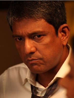 Kinoposter Adil Hussain