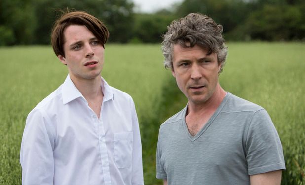 Bild Aidan Gillen, Max Fowler