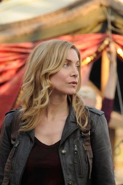 Revolution (2012) : Bild Elizabeth Mitchell