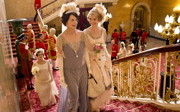 Downton Abbey : Kinoposter Lily James, Elizabeth McGovern