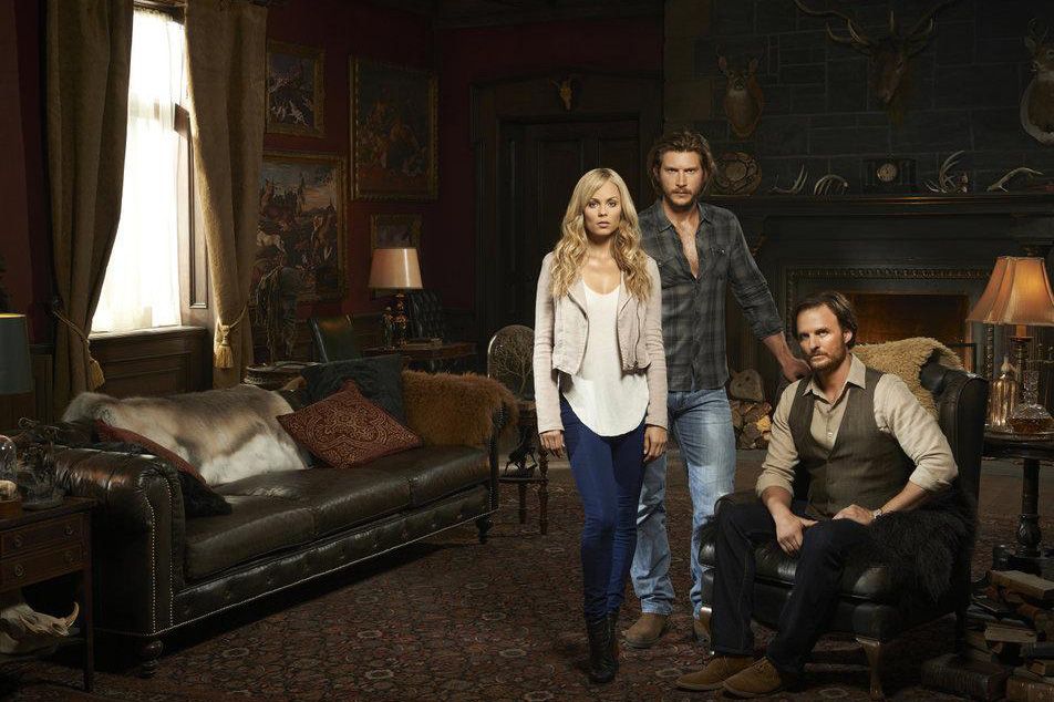 Bild Laura Vandervoort, Greyston Holt, Greg Bryk