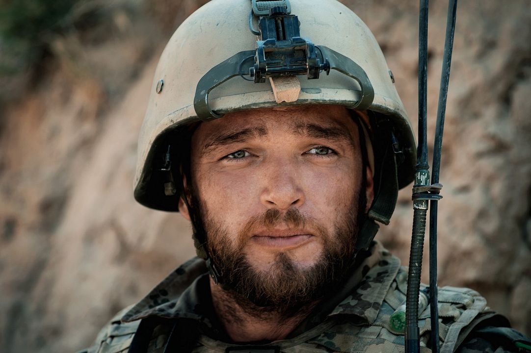 Zwischen Welten : Bild Ronald Zehrfeld