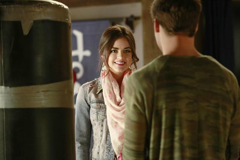 Pretty Little Liars : Bild Ryan Guzman, Lucy Hale