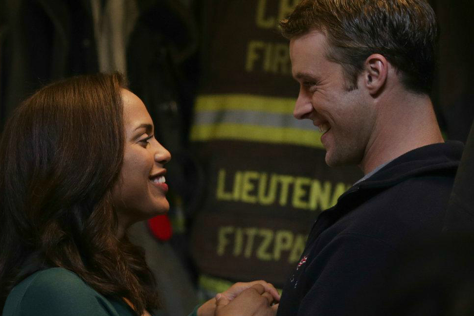 Chicago Fire : Bild Monica Raymund, Jesse Spencer