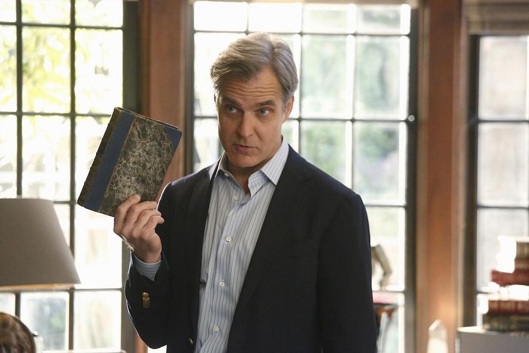 Revenge : Bild Henry Czerny