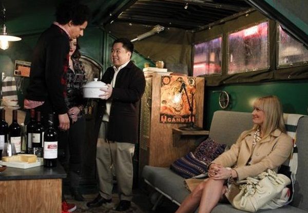 2 Broke Girls : Bild Matthew Moy, Eric André, Beth Behrs